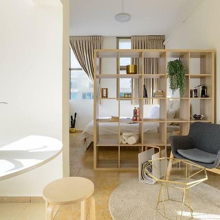 Bright And Spacious Loft By The Sea With Bomb Shelter Tel Aviv Esterno foto