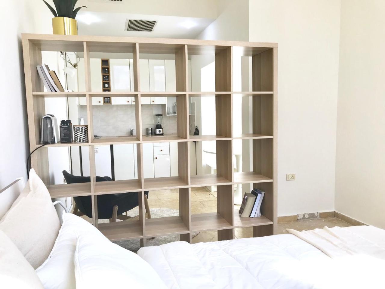 Bright And Spacious Loft By The Sea With Bomb Shelter Tel Aviv Esterno foto